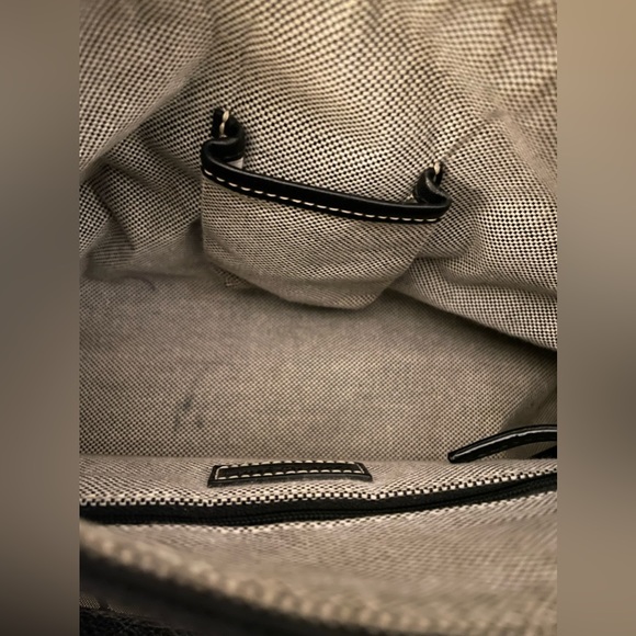 Dooney & Bourke with authenticity papers - Picture 11 of 15